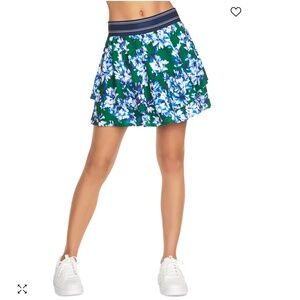SKECHERS Green and Navy Floral Tennis Skirt w/built in shorts Size L.  Like New